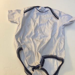 Quiltex one piece 6-9 months